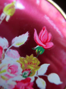 1950s Powder Compact Red Enamel Lid & Roses Design