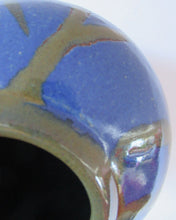 Load image into Gallery viewer, Vintage Scottish Studio Pottery Pot. John Jacobs, Vidlin Pottery
