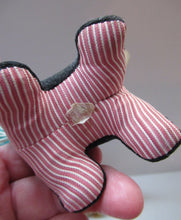 Load image into Gallery viewer, Pair of Vintage 1960s JAPANESE Soft Toys: Little Plush Skunk and Cotton and Felt Tiger 
