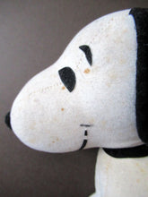 Load image into Gallery viewer, Original 1970s Authorised Snoopy Plush Felt Toy. United Feature Syndicate
