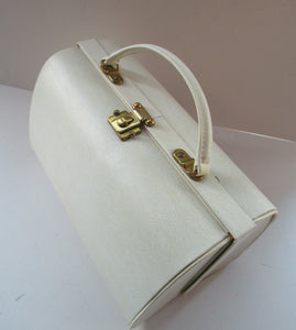 Vintage 1960s White Handbag or Vanity Case