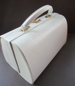 Vintage 1960s White Handbag or Vanity Case