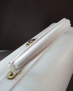 Vintage 1960s White Handbag or Vanity Case
