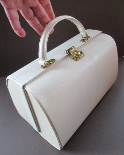 Vintage 1960s White Handbag or Vanity Case