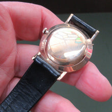Load image into Gallery viewer, 1970s Vintage 9CT Gold Cyma Manual Wind Wristwatch
