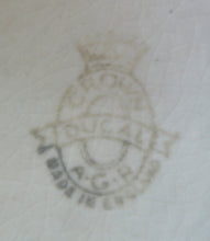 Load image into Gallery viewer, 1930s Art Deco Crown Ducal Charlotte Rhead Vase
