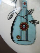 Load image into Gallery viewer, 1960s Royal Worcester Serving Dish Tureen Fiesta Pattern

