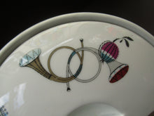 Load image into Gallery viewer, 1960s Royal Worcester Fiesta Pattern Lidded Serving Bowl or Tureen
