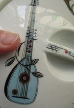 Load image into Gallery viewer, 1960s Royal Worcester Fiesta Pattern Lidded Serving Bowl or Tureen
