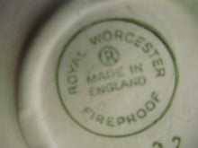 Load image into Gallery viewer, 1960s Royal Worcester Fiesta Pattern Lidded Serving Bowl or Tureen
