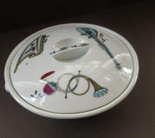 Load image into Gallery viewer, 1960s Royal Worcester Fiesta Pattern Lidded Serving Bowl or Tureen
