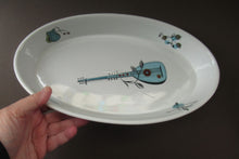 Load image into Gallery viewer, 1960s Royal Worcester Oval Open Serving Dish Rare Fiesta Pattern
