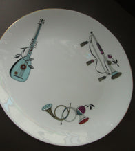 Load image into Gallery viewer, Large Royal Worcester Serving Platter: 1960s Fiesta Pattern
