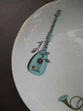 Load image into Gallery viewer, Large Royal Worcester Serving Platter: 1960s Fiesta Pattern
