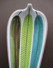 Load image into Gallery viewer, Vintage 1950s Swedish Stig Lindberg Leaf Pattern Dish
