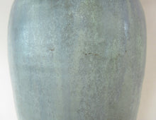 Load image into Gallery viewer, 1940s Upchurch British Studio Pottery Vase
