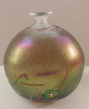 Load image into Gallery viewer, 1980s Koda Boda Bertil Vallien Tornado Swedish Glass Vase
