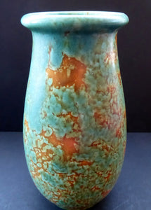 1930s CROWN DUCAL Vase with Mottled Green and Mustard Speckled Pattern
