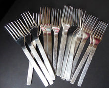 Load image into Gallery viewer, GERALD BENNEY for Viners, Sheffield. Sable Pattern. EXTENSIVE Canteen Set of 90 Pieces in Original Wooden Case
