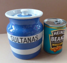 Load image into Gallery viewer, 1930s Cornishware Storage Jar: Sultanas
