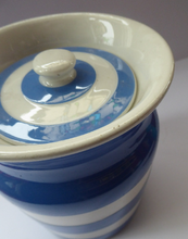 Load image into Gallery viewer, Vintage Cornishware TG Green Storage Jar: Mid Century. Larger Size. 6 3/4 inches height

