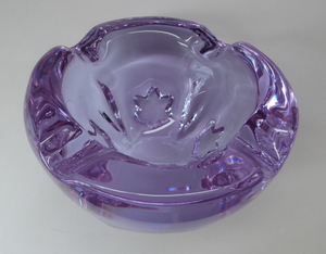 Chunky Crystale de SEVRES Alexandrite Neomydium Bowl - with Stars Decoration