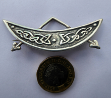 Load image into Gallery viewer, SCOTTISH SILVER. Rarer 1950s Scottish PICTISH Design: Crescent and Rod Brooch. Iain MacCormick Iona (after Alexander Ritchie original)
