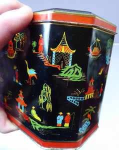Vintage 1950s SCOTTISH Biscuit Tin for William Crawford. Stylish Mid Century Image with Stylised Chinese Motifs