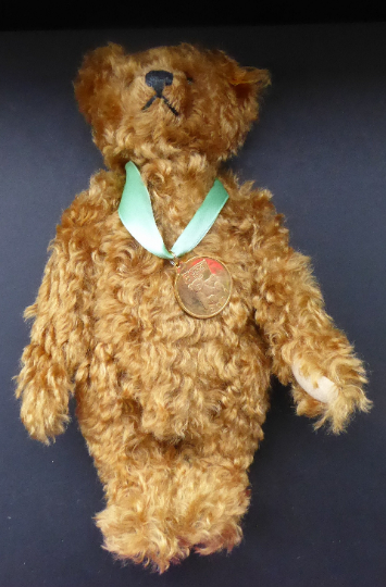 Vintage STEIFF Danbury Mint BEAR. Long Curly Auburn Mohair. Issue 669521