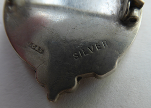 Antique SILVER BROOCH. Simple Cap Brooch Inset with Agates. Sweet Scottish Thistle Decoration
