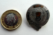Load image into Gallery viewer, Antique SILVER BROOCH. Simple Cap Brooch Inset with Agates. Sweet Scottish Thistle Decoration
