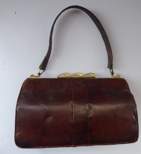 1950s Vintage Brown Lizard Skin Handbag - with interesting clasp in the shape of three waves. Good Condition