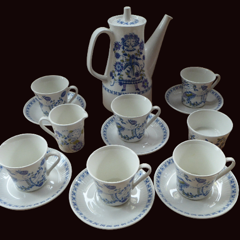 FIGGJO FLINT 1960s Norwegian Turi LOTTE Complete Coffee Set. Pot, Milk and Sugar, Six Cups and Saucers