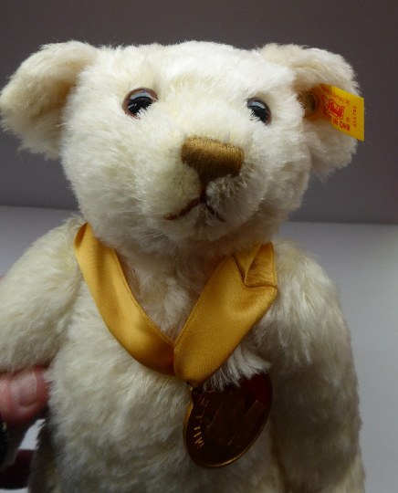 Millennium steiff bear hotsell