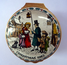Load image into Gallery viewer, Vintage Halcyon Days Enamels Christmas Box 1982. Victorian Carol Singer Motifs. Excellent Condition
