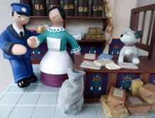 Load image into Gallery viewer, Robert Harrop CAMBERWICK GREEN Post Office

