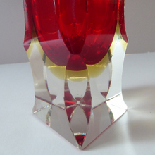 Load image into Gallery viewer, Vintage MURANO Mandruzzato Sommerso Block Vase. With Cut Facets on Each of the Corner Edges
