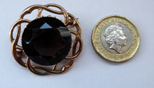 Load image into Gallery viewer, Vintage 9ct Gold Brooch. Beautifully Made Solid Gold Brooch Set with Large Faceted Quartz Stone
