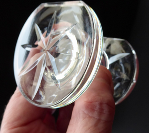 WATERFORD CRYSTAL Lismore Pattern. Single Vintage Dumb-Bell Shaped Knife or Spoon Rest