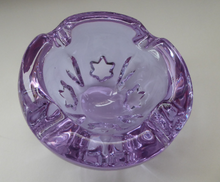 Load image into Gallery viewer, Chunky Crystale de SEVRES Alexandrite Neomydium Bowl - with Stars Decoration
