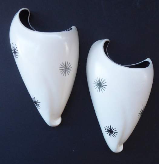 SINGLE Burleigh Ware 1950s Wall Pocket. Abstract Shape with White Exterior and Black Interior. With Stars Pattern