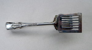 SOLID STERLING SILVER. Fabulous Edwardian Asparagus Tongs or Pastry Servers; with London Hallmark for 1906