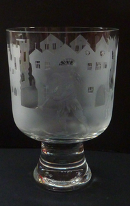 Engraved Vintage Caithness SCOTTISH GLASS Rummer / Goblet by Colin Terris (1937 - 2007). The Pied Piper playing on his enchanted pipe