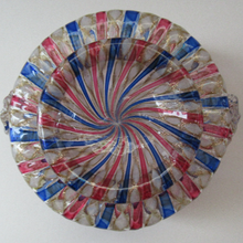 Load image into Gallery viewer, Salviati Murano Glass Latticino Zanfirico Glass Finger Bowl
