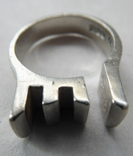 Load image into Gallery viewer, 1970s Abstract Silver Ring Signed CD

