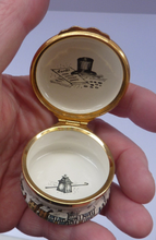 Load image into Gallery viewer, Vintage Halcyon Days Enamels Christmas Box 1982. Victorian Carol Singer Motifs. Excellent Condition
