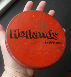 Cute Little Vintage 1960s SANTA CLAUS Christmas Holland's Toffee Tin