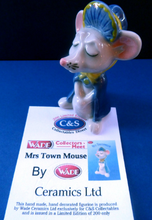 Load image into Gallery viewer, Vintage Wade Ceramic Figurine. ADRUNDEL LADY MOUSE
