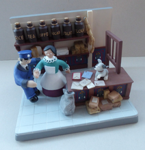 Load image into Gallery viewer, Robert Harrop CAMBERWICK GREEN Post Office
