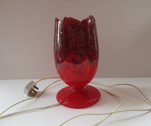 Load image into Gallery viewer, 1950s Scottish VASART Glass Tulip Lamp in Swirly Scarlet Red and Black Shades. WORKING
